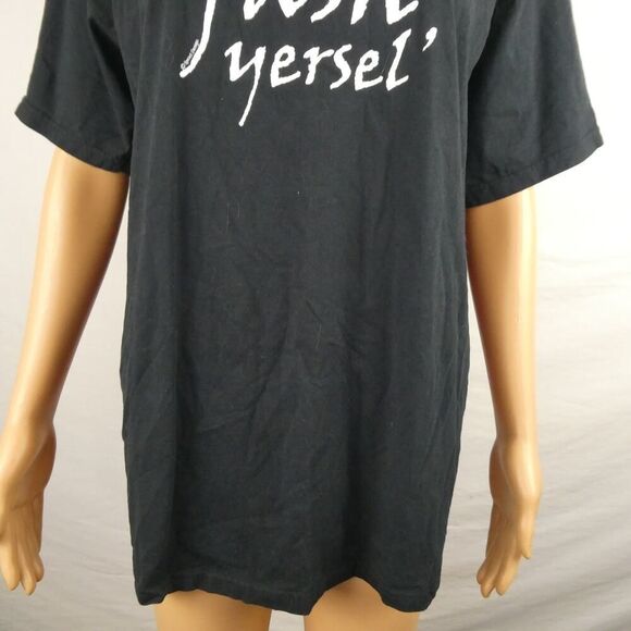 Outlander Sassenach Dinnae Fash Yersel' Don't Worry Jamie Claire Graphic T Shirt - Picture 4 of 10